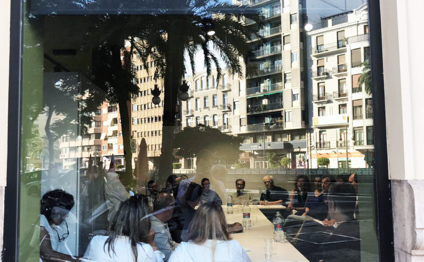 LA JUNTA DE GOBIERNO DEL CDICV Y LAS EMPRESAS EAD COMPARTEN IDEAS