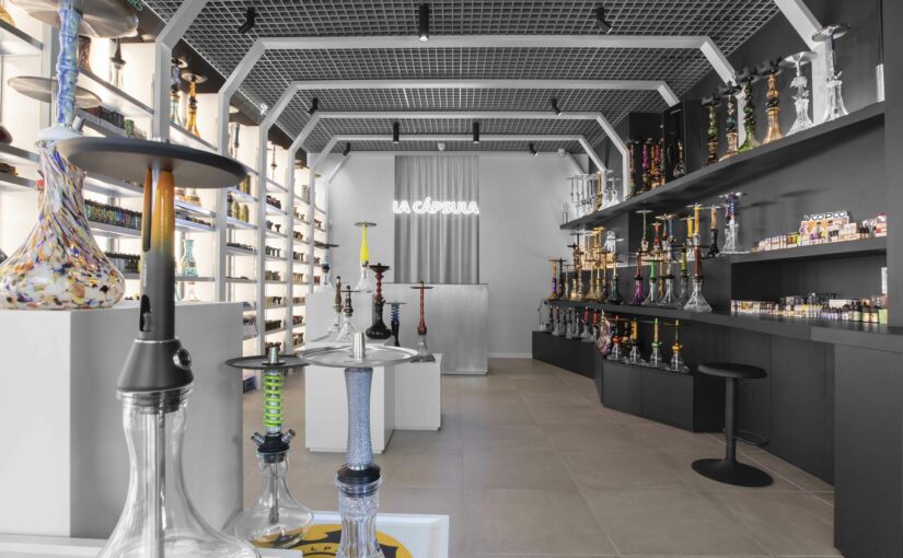 NUEVO PROYECTO DE ISHO DESIGN · LA CÁPSULA SMOKERS SHOP